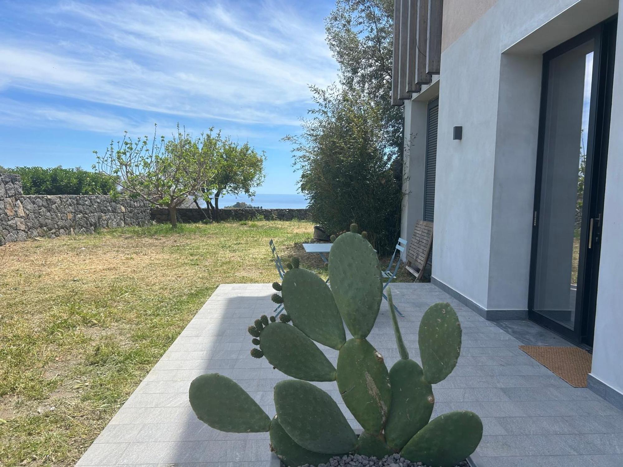 Vista Mare Etna Apartment Acireale Bagian luar foto